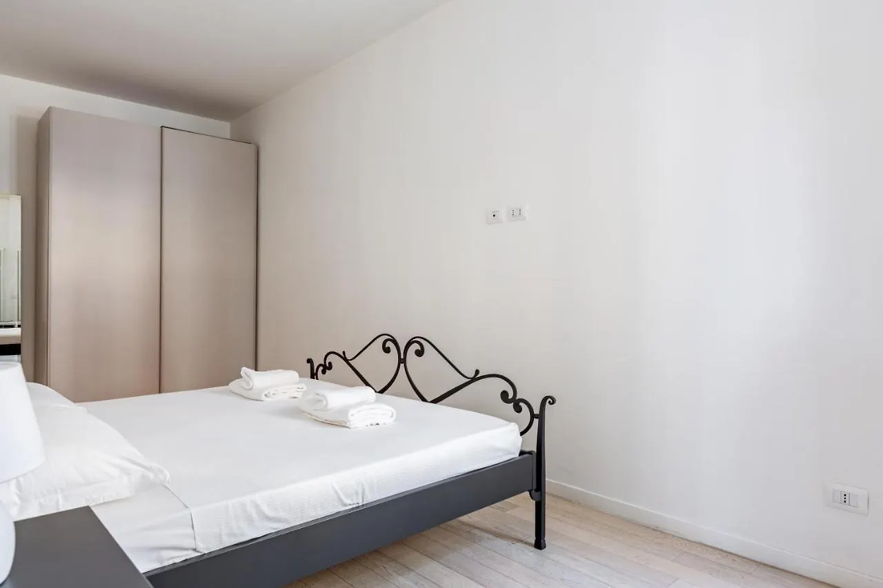 Milano Central Station Renovated Apt Italy